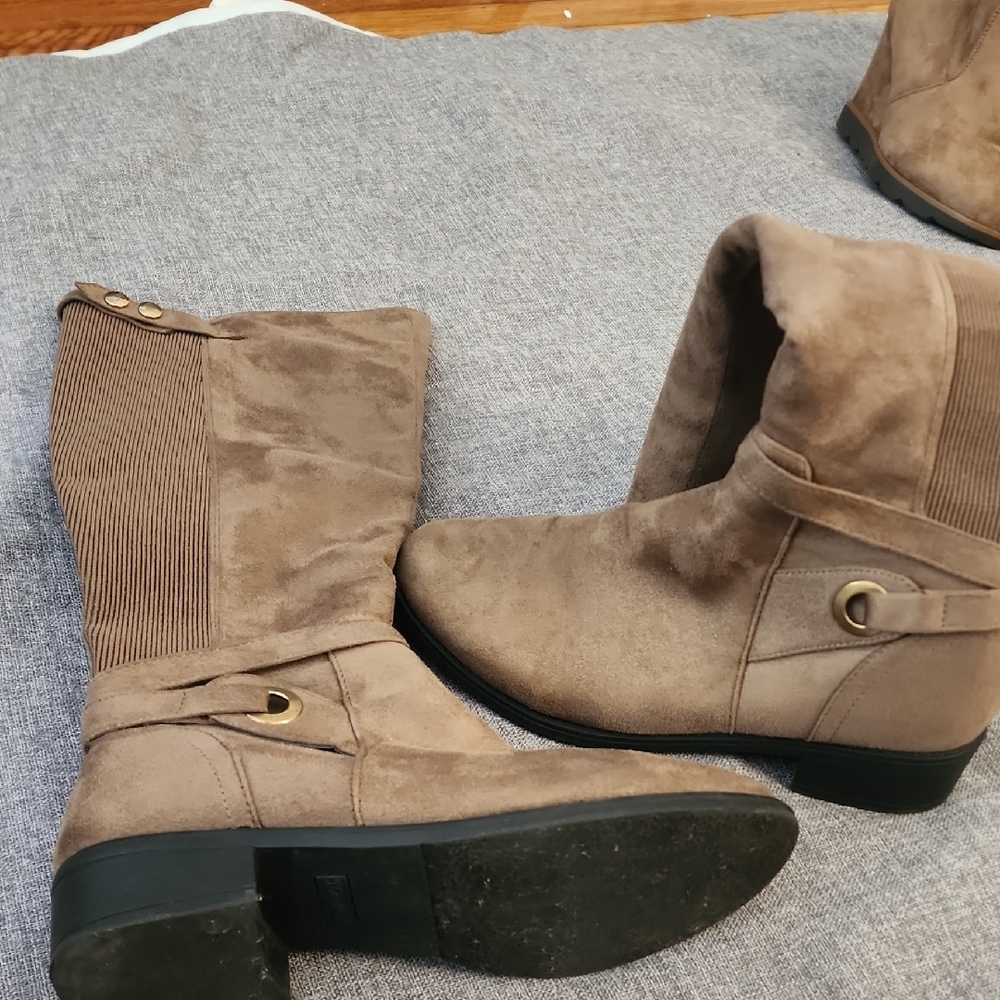 TOP Moda Tan Ankle Booties with Ribbed Panel
